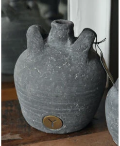 Aardewerk Kruikje Met Twee Oren En Smalle Tuit, Brynxz