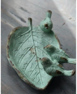 Blad Met 3 Vogeltjes Als Schaaltje In Antiek Turkoois