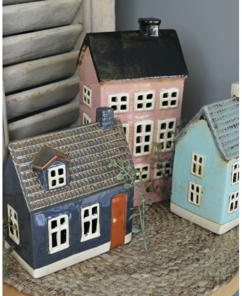 Donker Blauwe Engelse Cottage Met Dakkapel, IB Laursen - Afbeelding 3