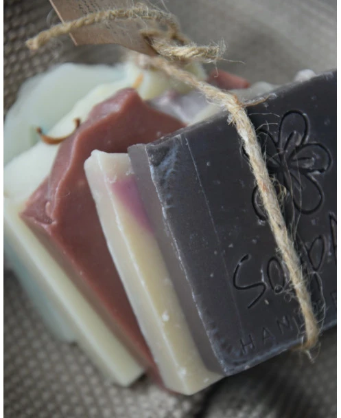 Handgemaakte Zepen Mix Sandelwood, Lavendula, Oceana, Satin En Charcoal