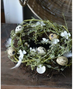 Kransje Met Groen En Bloemetjes, Eitjes En Veertjes