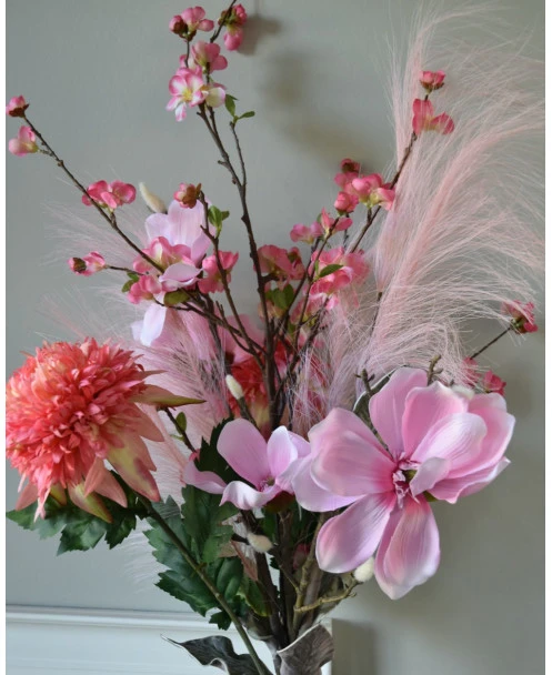 Pluk Boeket In Het Roze Met Magnolia, Kersenbloesem, Pluimen En Papaver