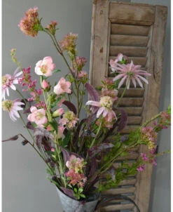 Roze Zijde Pluk Boeket Gemengd, Brynxz Met Bloesem, Klokjes Bloemen, Zonnehoed, Spirea En Eucalyptus