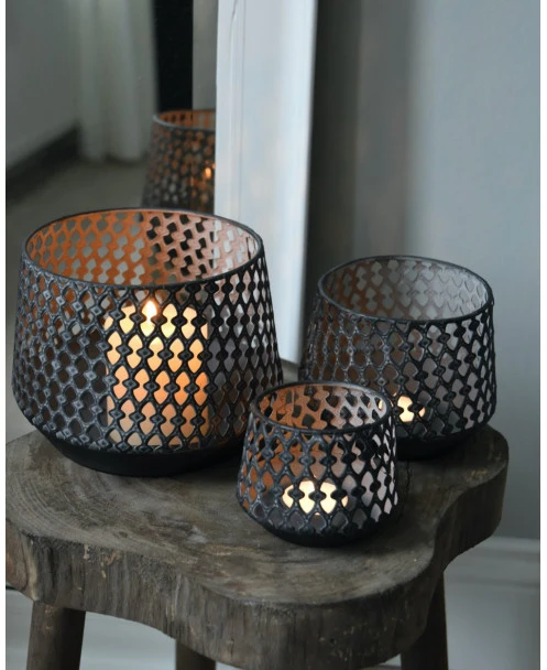 Set Van 3 Metalen Windlichten Met Sierlijk Gaatjes Patroon - Afbeelding 6