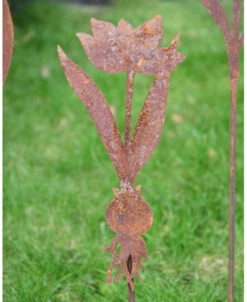 Tulp Op Prikker, Metaal Roest