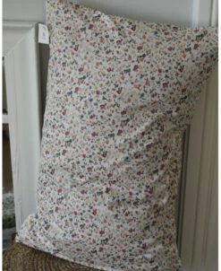 Vrolijke Bloemetjes Kussenhoes Faded Rose En Cream, IB Laursen